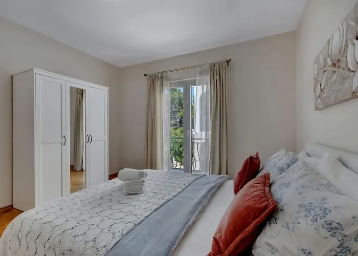 Mia Mirela * Μακάρσκα