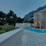 Mia Mirela * Makarska