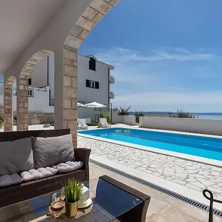 Vila Mia Mirela