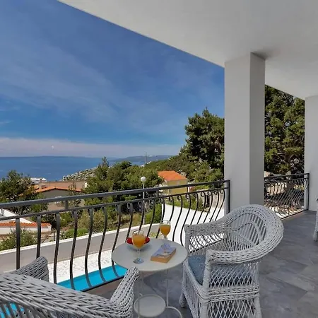 Mia Mirela Villa Makarska
