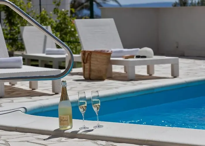 Mia Mirela Villa Makarska