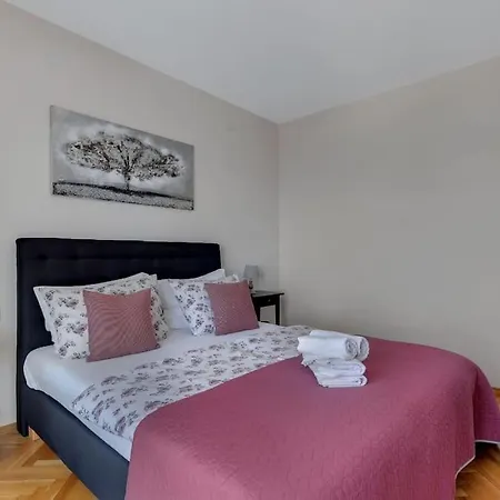 Mia Mirela * Makarska