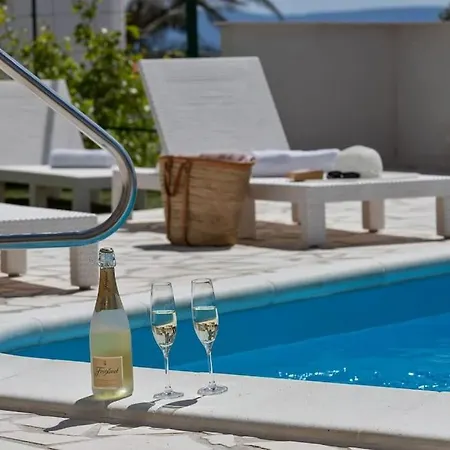 Mia Mirela Villa Makarska