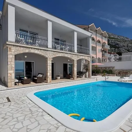 Mia Mirela * Makarska